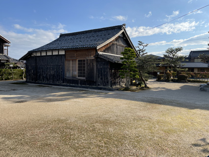 書院の背面と左側面