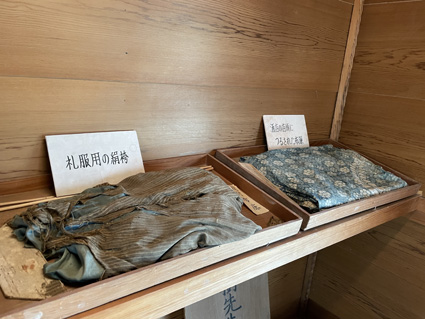 衣服の展示